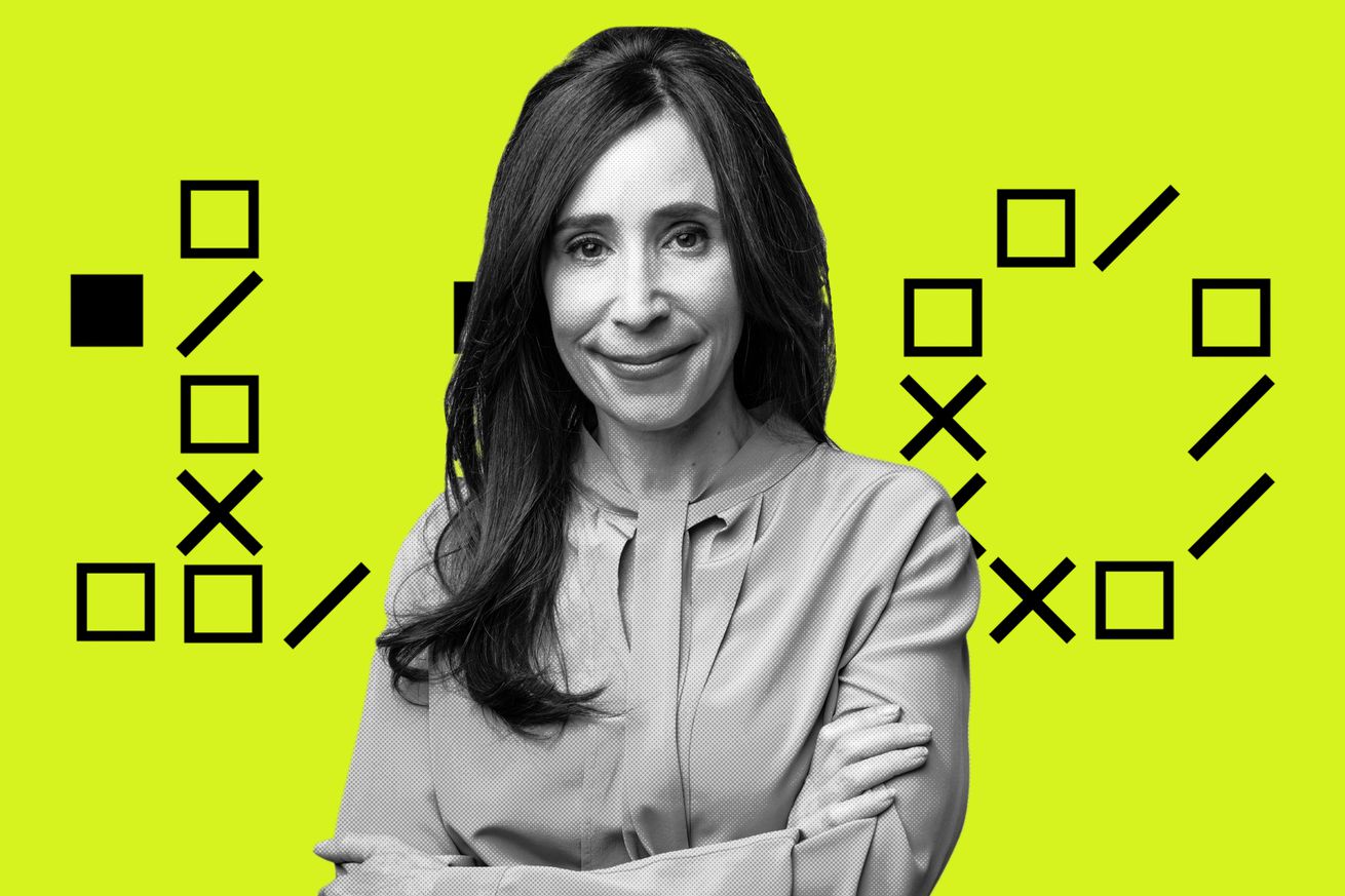 Meredith Kopit Levien smiles at the camera.